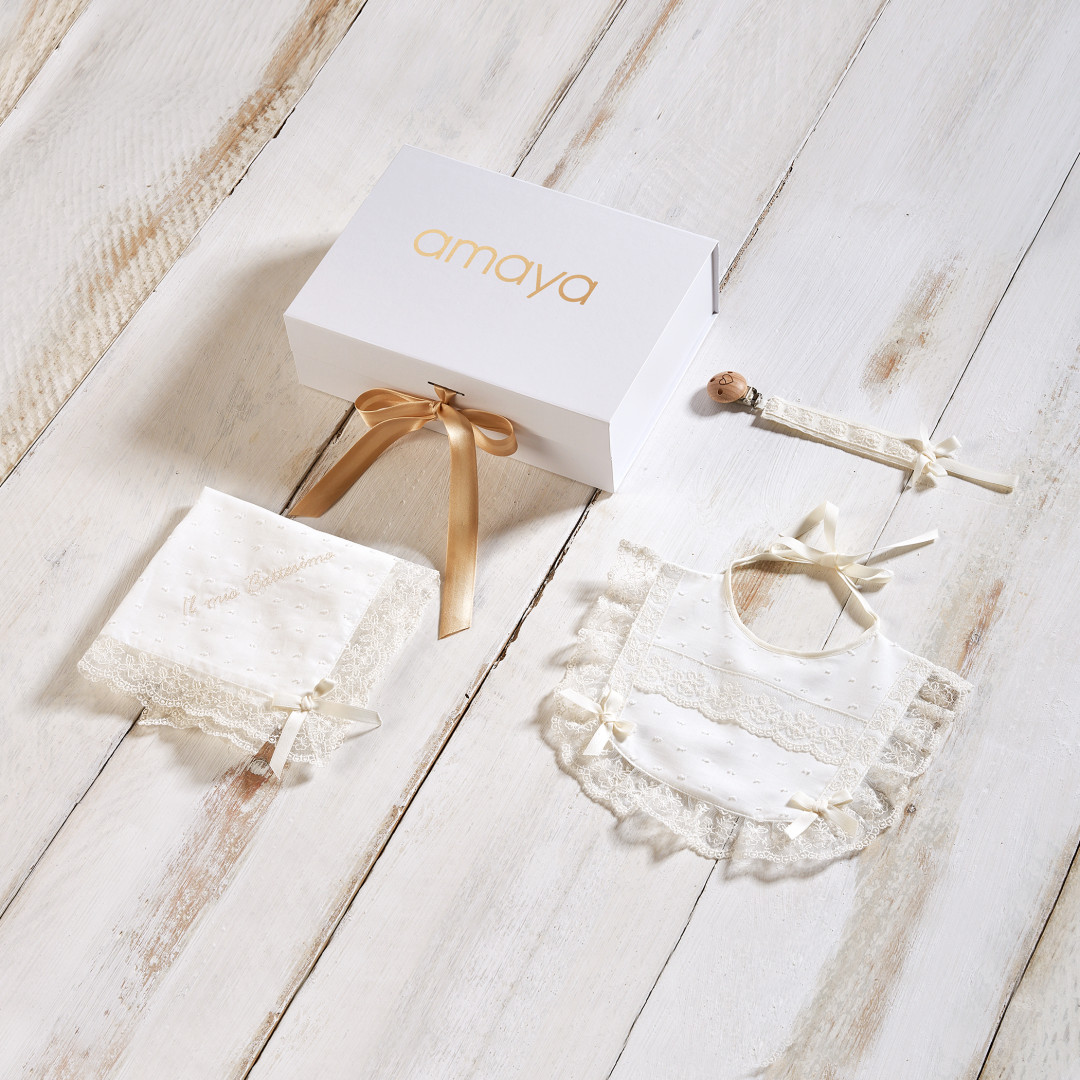 Conjunto Toalha de batismo, prendedor e babete