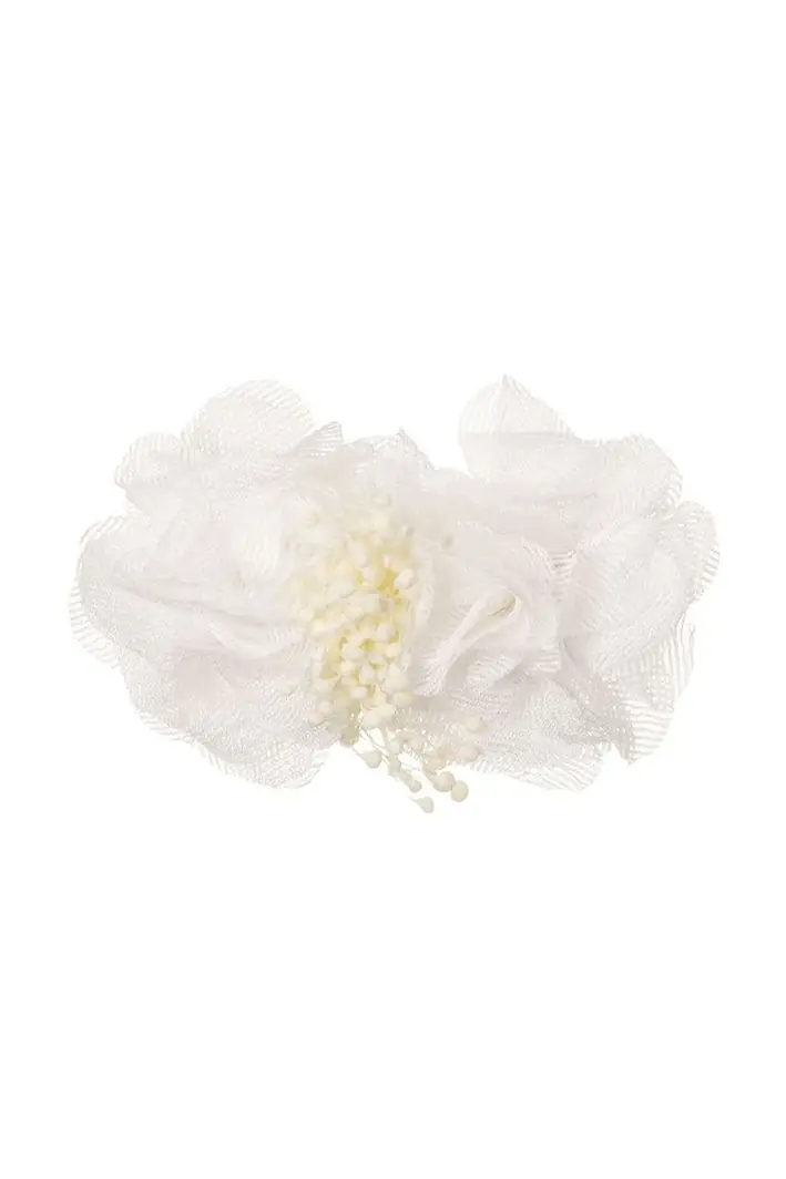 Gancho flores tecido e detalhe de gipsofila preservada