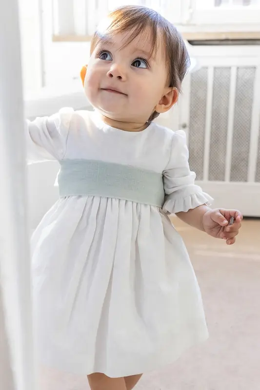 Vestido de cerimónia em linho para bebé